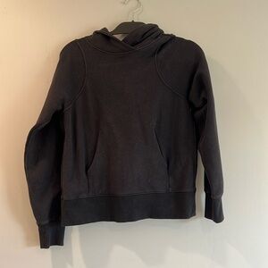 Lululemon black sweatshirt size 2.
🖤🖤🖤🖤🖤🖤🖤